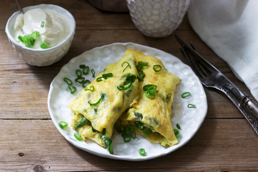 Spárgás, mozzarellás omlett - Egészséges, színes reggeli sok fehérjével