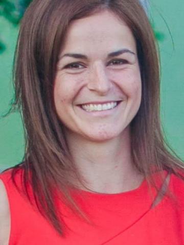 Alpáriné Eszter