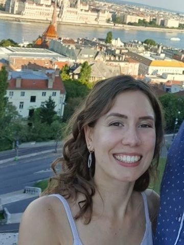 Kalmár Laura