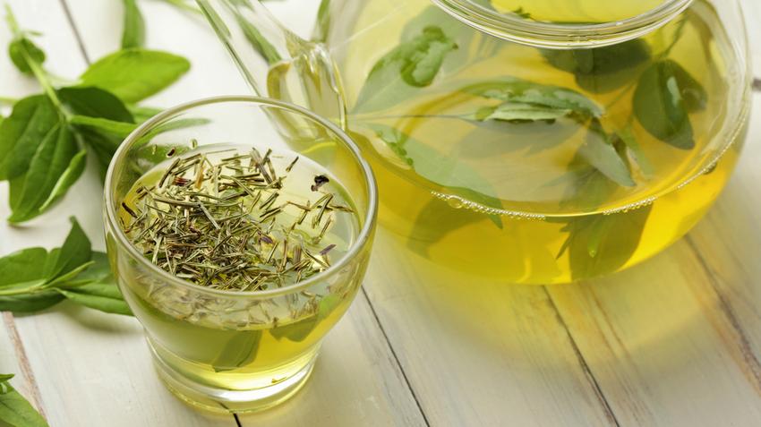 A zöld tea elősegíti a fogyást